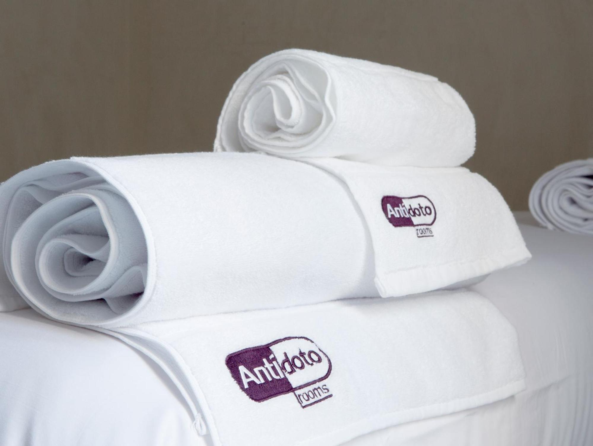 Antidoto Rooms San Agustin - Recomendado Para Adultos Toledo Exterior foto